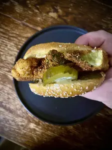 Hot Nashville Style Cauliflower Sandwich - photo 2