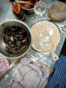 Mussel and Fennel Sausage Pizza - photo 1